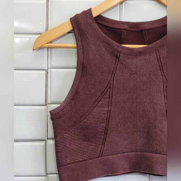 Women’s Crew Neck Style Sports Athletic Bra Full Coverage Wireless TexturedColo - Picture 4 of 5